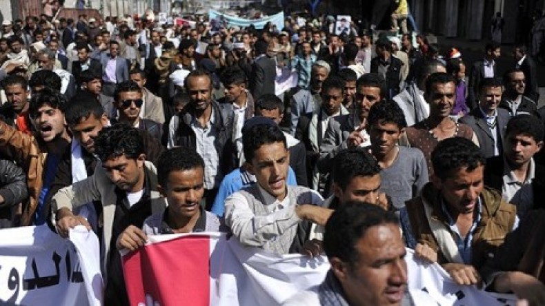 آلاف المتظاهرين في اليمن يحتجون ضد انقلاب الحوثيين