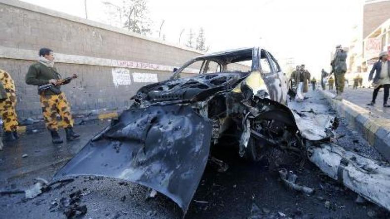 35 قتيلاً في انفجار استهدف كلية الشرطة في صنعاء