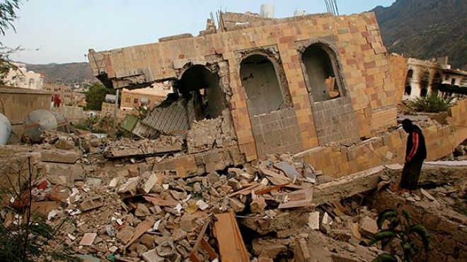 مقتل 12 مدنياً يمنياً في غارة للتحالف