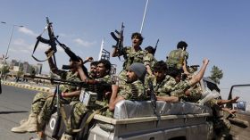 الأطراف اليمنية تتفق على تبادل سجناء