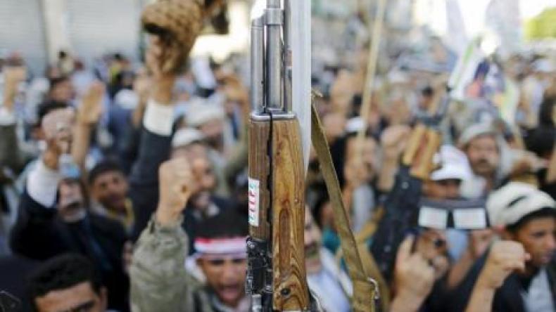 طائرات التحالف تقصف أهدافاً للحوثيين في جنوب ووسط اليمن