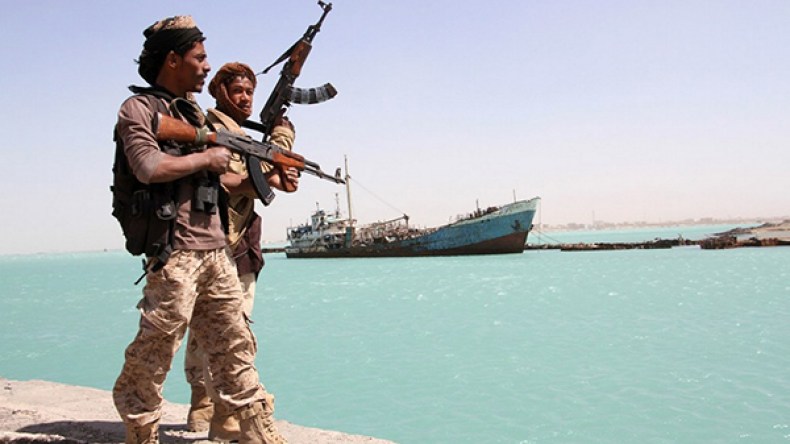 هجوم بالقذائف على ناقلة نفط قبالة اليمن