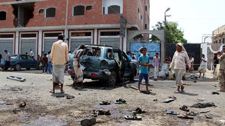 مقتل ستة مدنيين “بالخطأ” في غارة للتحالف جنوبي اليمن