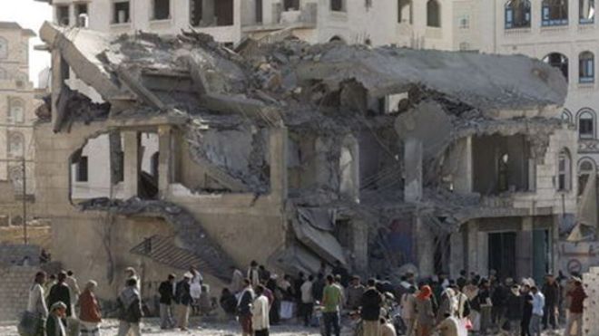 مقتل قاض يمني وأسرته في غارة للتحالف