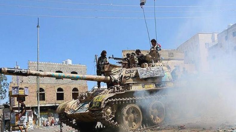 20 قتيلاً من القوات الحكومية والحوثيين في معارك في اليمن