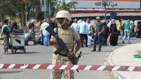 مقتل خمسة مجندين في تفجير انتحاري في عدن