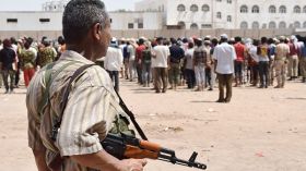 مقتل عشرة من القوات اليمنية في تفجير انتحاري