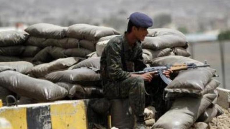 مقتل 16 شخصاً في غارة أثناء الليل على مدينة يمنية
