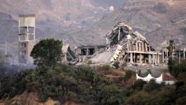 27 قتيلاً في اشتباكات وغارات في تعز جنوب غرب اليمن