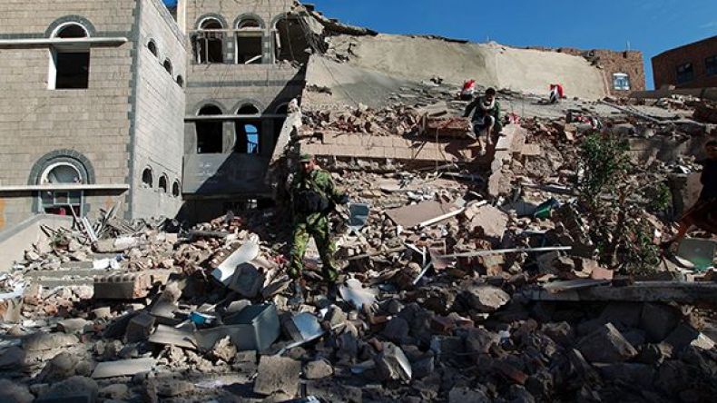 تنظيم القاعدة يفجر مقراً للشرطة جنوبي اليمن