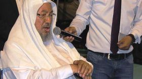 القرضاوي: على المسلمين التوحد للدفاع عن حلب