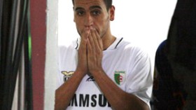 زياية يكذب كل الشائعات ويؤكد بقاءه في جدة