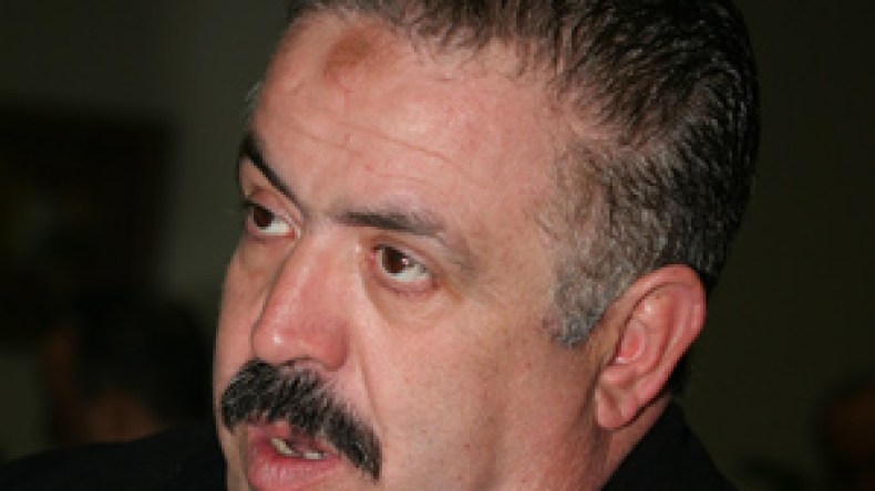 زيداني (رئيس مولودية باتنة) للشروق: لا نملك مليونا في الخزينة فكيف نشتري ونرشي لاعبي الشلف