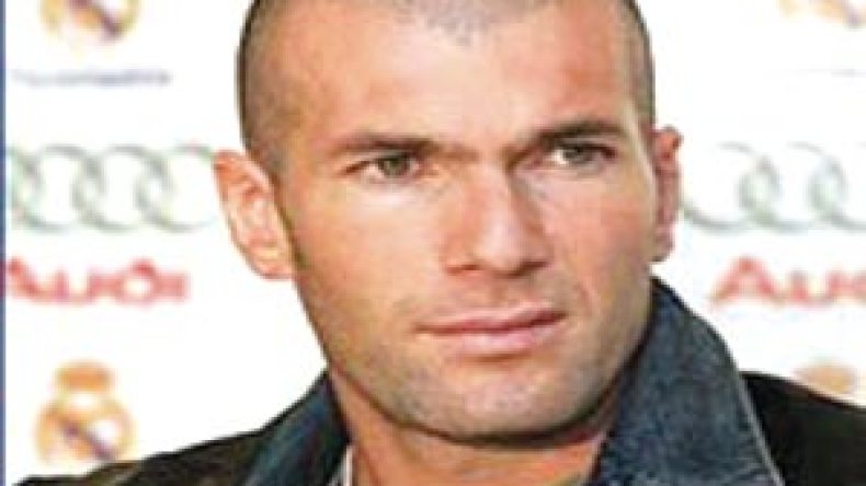 “زيدان لن يخلف وعده لـ”الخضر” وكان بكل جوارحه معهم في أنغولا”