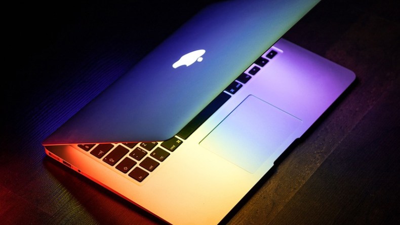 حواسيب “آبل” ممنوعة من السفر