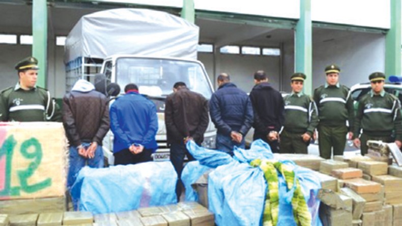 هكذا سقطتْ “طُرود طنجة” للحشيش المغربي في قبضة الأمن!