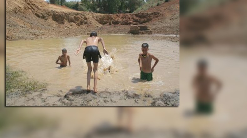 قلة المسابح تدفع الأطفال للسباحة في الأماكن الخطيرة بالمسيلة