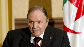 الأفلان يحشد 40 ألف مناضل لترشيح بوتفليقة للرئاسيات مجددا