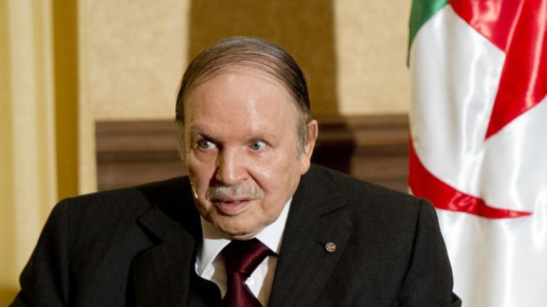 الأفلان يحشد 40 ألف مناضل لترشيح بوتفليقة للرئاسيات مجددا