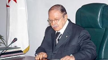 President Bouteflika highlights the need to combat bureaucracy