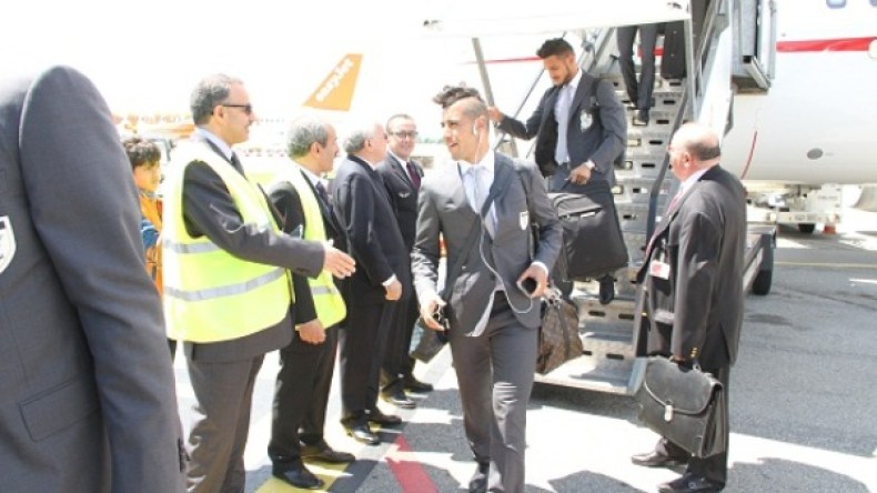 وصول “محاربي الصحراء” إلى سويسرا