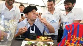 مسؤول سياسي فرنسي يتناول جرذا بِسبب “البارصا”!