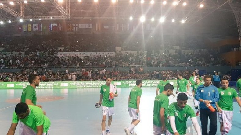 المدرسة اليوغسلافية في انتظار أواسط اليد الجزائرية