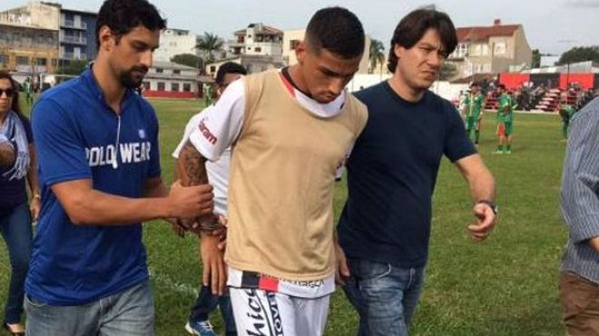 لاعب برازيلي.. من دكّة البدلاء إلى السّجن!