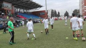 مباراة تاريخية بين الجزائر وأذربيجان