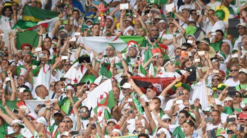 نفاد تذاكر مباراة الجزائر والكاميرون