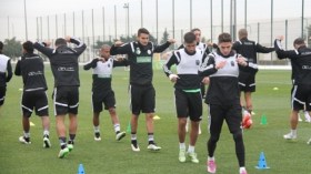 غلام يتماثل للشفاء