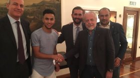 رسميا.. آدم الوناس ينضمّ إلى نابولي