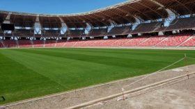 بساط ملعب وهران “اصفرّ” والثمار لم تنضج بعد!