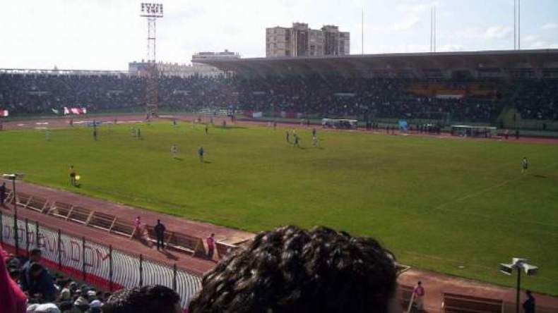 نحو وضع بساط طبيعي لملعب “أحمد زبانة”