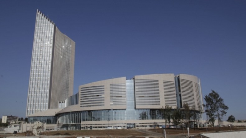 الإتحاد الإفريقي: “كان” 2015 عرس كروي و”إيبولا” حجّة تافهة