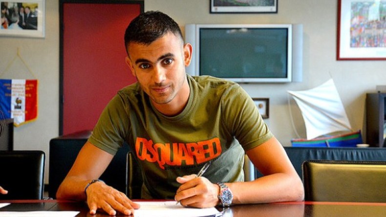 غزال يريد مغادرة ليون