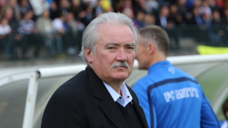 رئيس نادي ماتز مستاء من مشاركة كسحي في “الكان”