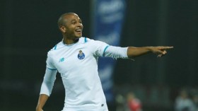 براهيمي يسجّل ويفوز