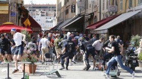 ليلة عنيفة بين مشجّعي منتخبي إيرلندا الشمالية وبولونيا وسكان نيس