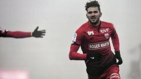 مهدي عبيد يُبدّد الضباب بِهدف “أنيق”