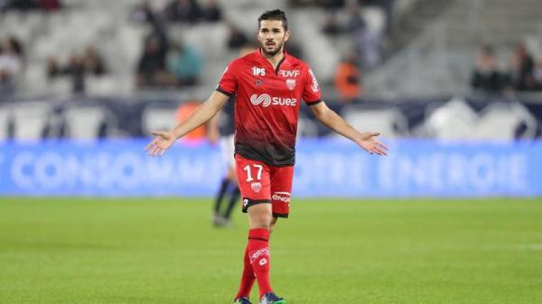 مهدي عبيد: مللتُ من تأدية “الأدوار الثانوية” في المنتخب الوطني