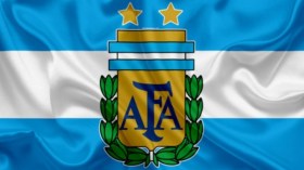 أَشْهَرَ المسدّس في وجه المدرب بِسبب كرسي الإحتياط!