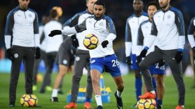 مدرب ليستر سيتي يطلب من الإدارة منع محرز من الرحيل