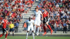 ثالث هزيمة للديوك المتشرّدة!