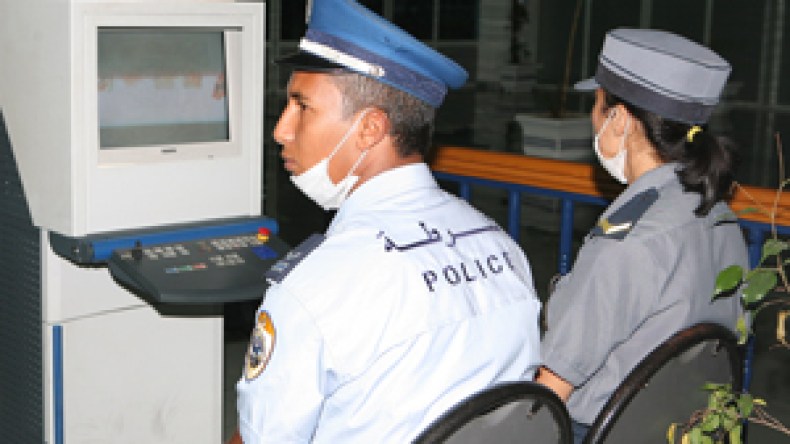 1250 شرطي و350 كاميرا وكلاب لتأمين مطار الجزائر