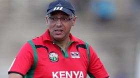 مدرب جزائري يُقاضي اتحاد الكرة الكيني