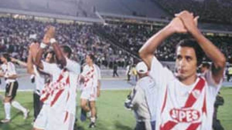 مبارك يكرم الرياضيين المصريين ويطالب بسرعة حل أزمة الحضري