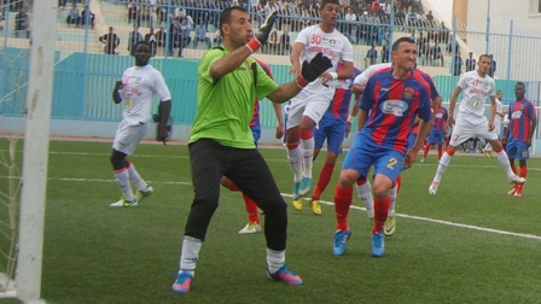 رؤساء الأندية المعنية بالسقوط يطعنون في شرعية البطولة المحترفة الأولى