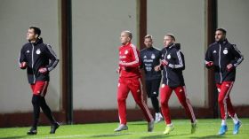 “الخضر” يلعبون مواجهتَي نيجيريا والمكسيك في أجواء باردة