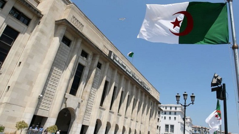 البرلمان يقيّم التعديل الدستوري في ندوة